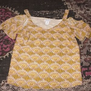 Adrienne vittadini cut shoulder blouse